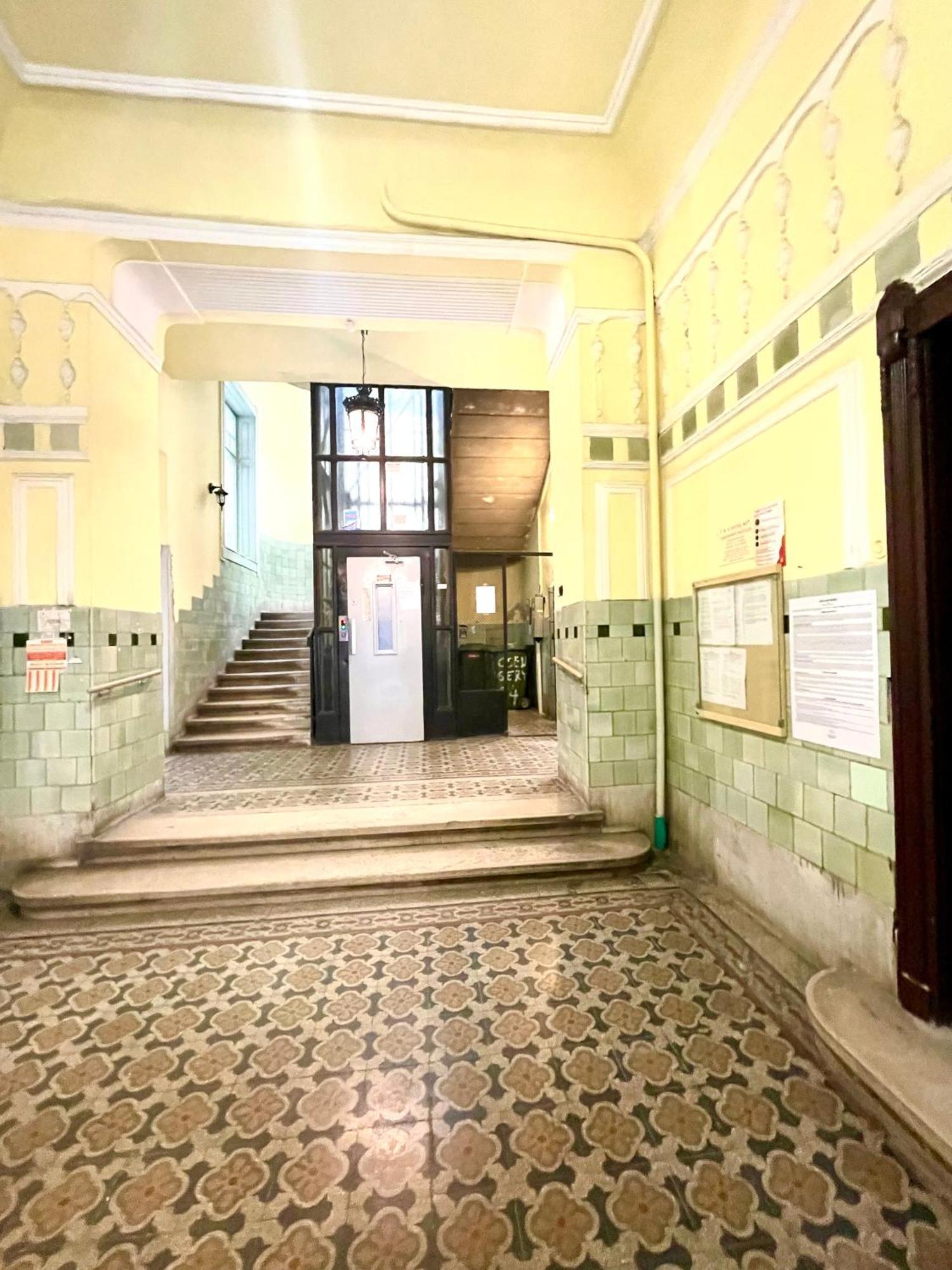 Apartmán Teresian Near The Andrassy Street Free Air Conditioner Free Coffee Budapešť